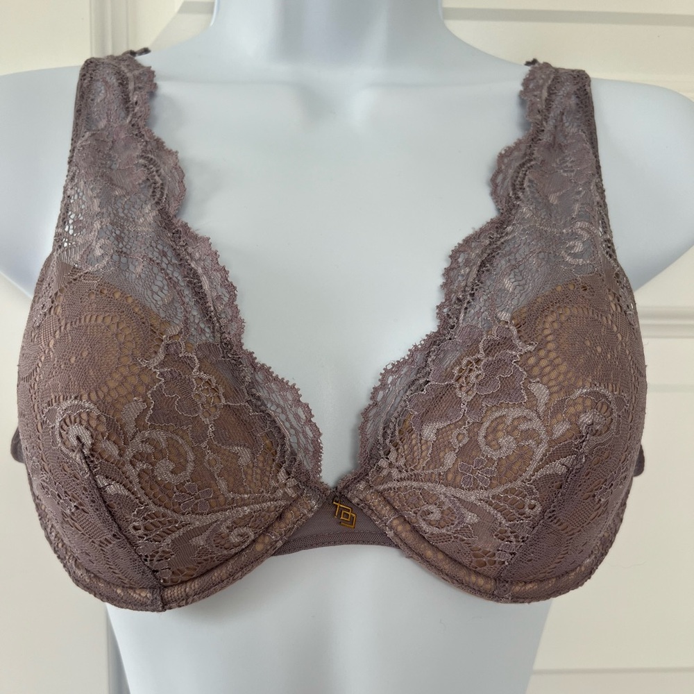 Lace Underwire Bra in Purple